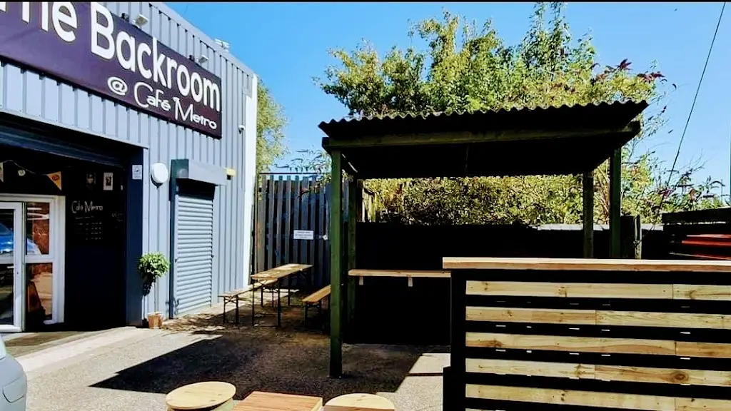 Cafe Metro Bar restaurant in Bilston