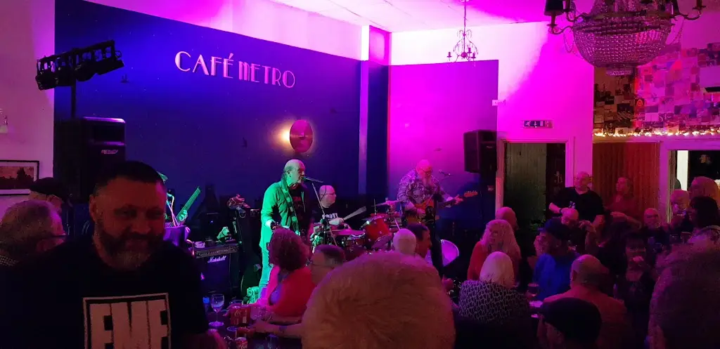 Cafe Metro Bar_Bilston_slider_image_2