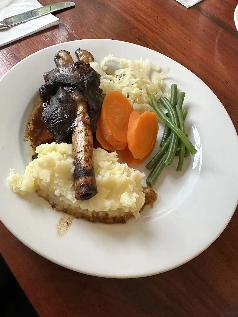 Sam Rowe_Elen's Castle Hotel and Restaurant_Betws-y-Coed_review