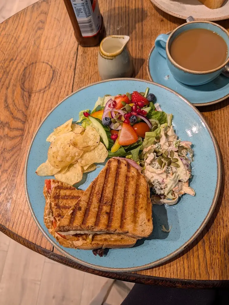 Lauren Mathie_The Bell - Y Gloch_Cemaes Bay_review