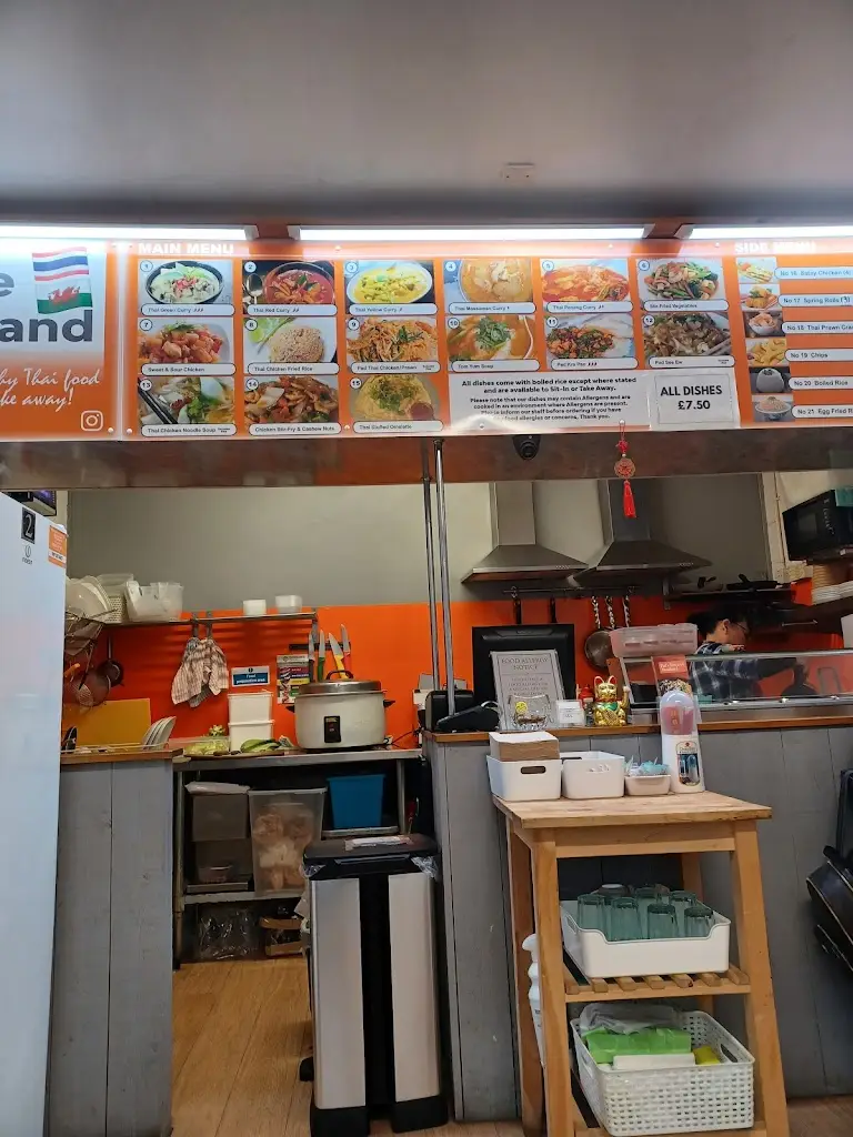 Pat’s Taste Of Thailand._Carmarthen_slider_image_2