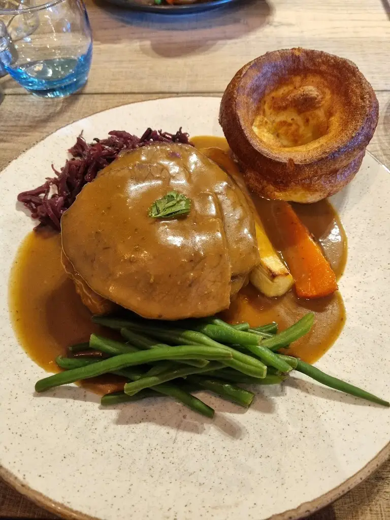 Natalie Mears_Groes Wen Inn Penhow Newport_Caerwent_review