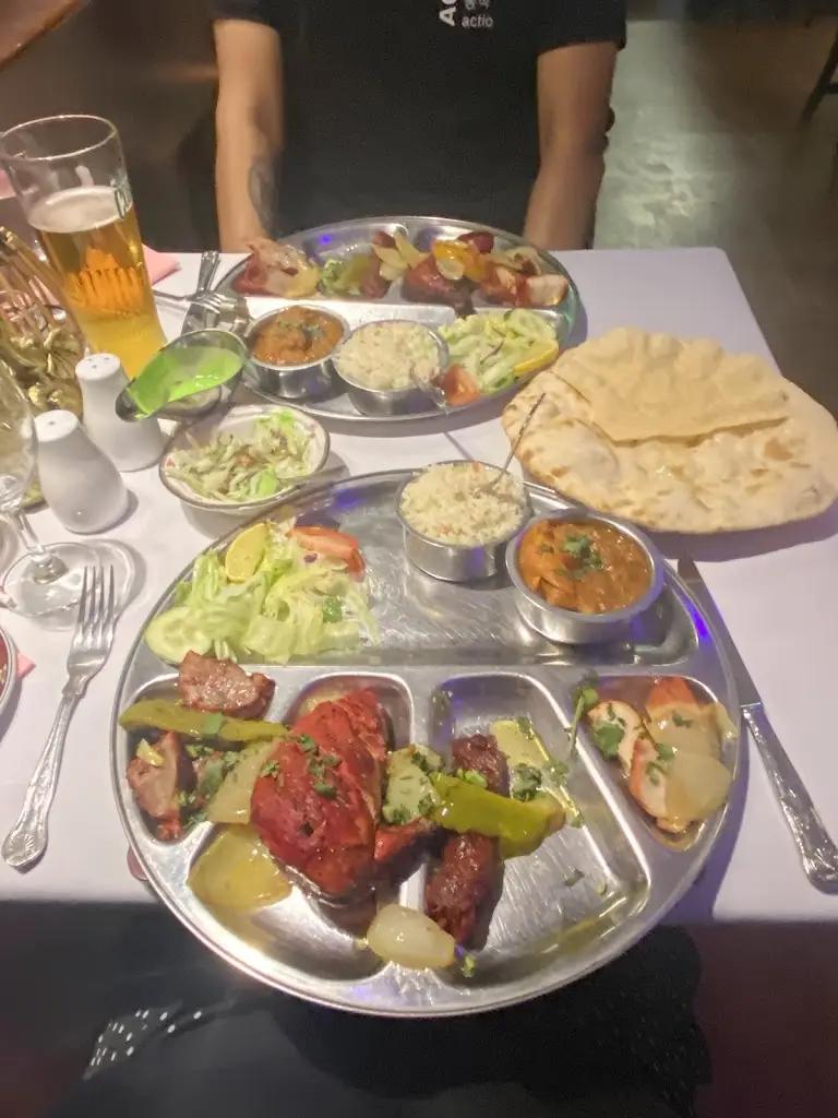 Knight of Bengal Restaurant_Caldicot_slider_image_2