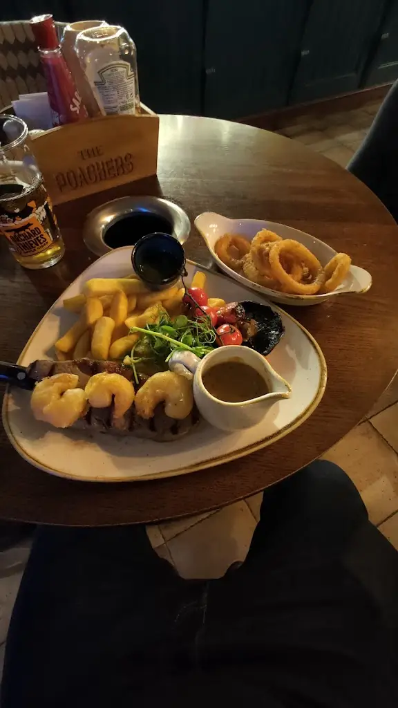 Menu_Poachers_Chirk_image_9