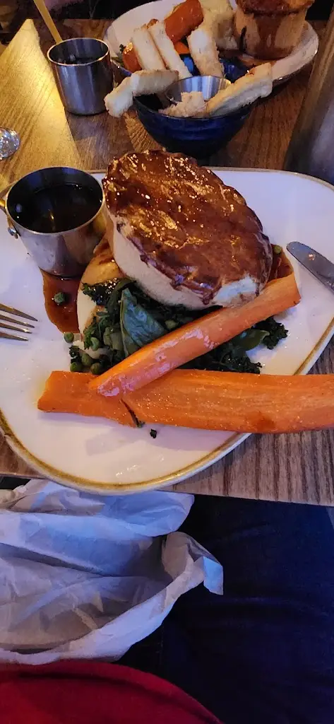 John Espinosa_Poachers_Chirk_review