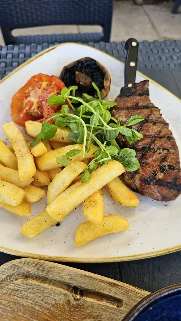 Poachers_Chirk_slider_image_3