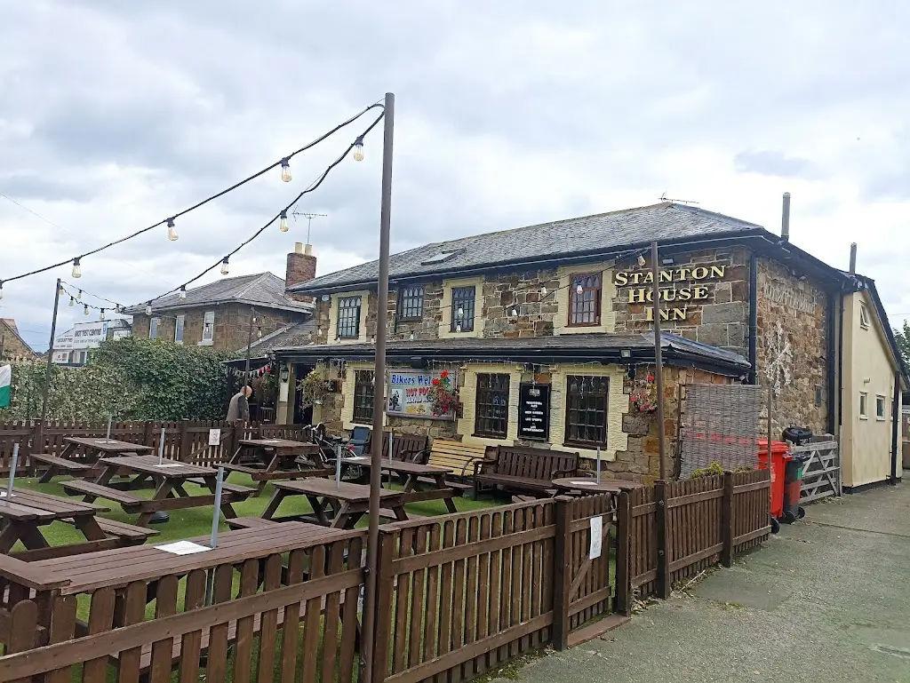 Stanton House Inn_Chirk_slider_image_3