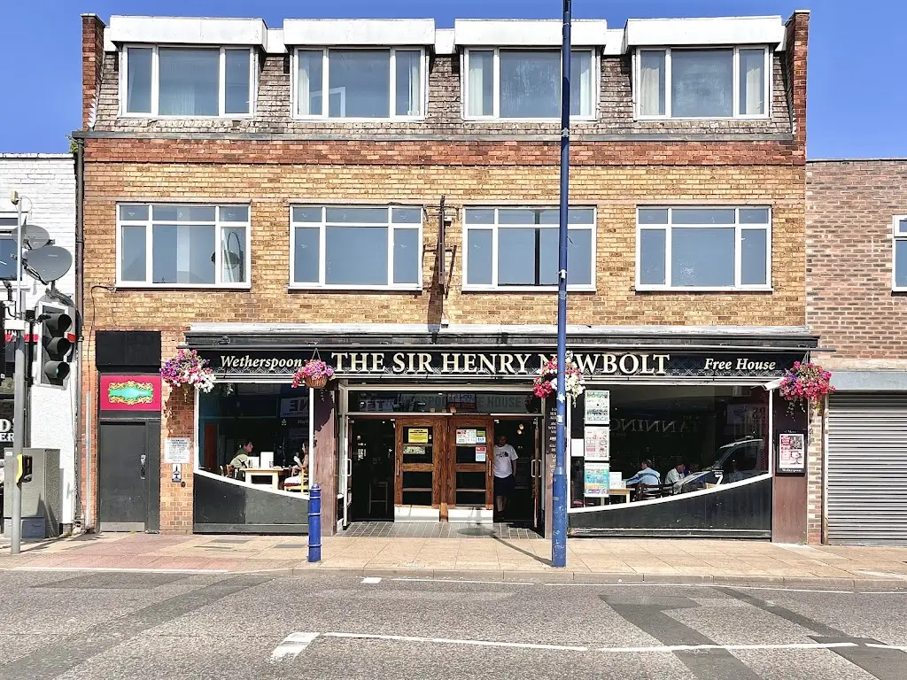 The Sir Henry Newbolt - JD Wetherspoon ristorante a Bilston