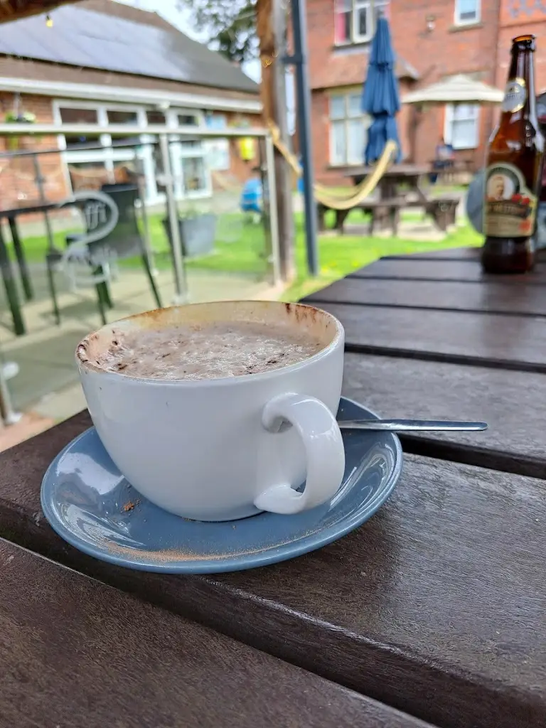Mike Daws_Caffi Wylfa_Chirk_review