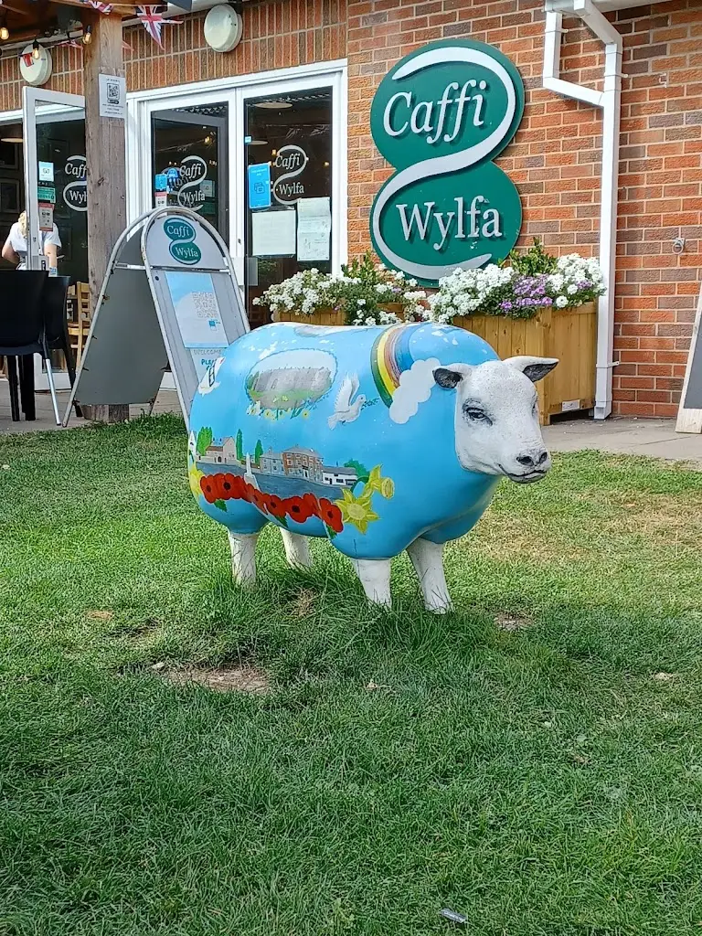 Caffi Wylfa_Chirk_slider_image_3