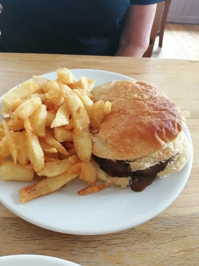 Alasdair_The Sun Trevor bar, restaurant and holiday cottages_Chirk_reseña