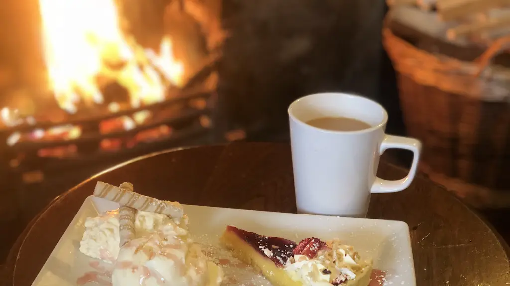 The Sun Trevor bar, restaurant and holiday cottages_Chirk_slider_image_1