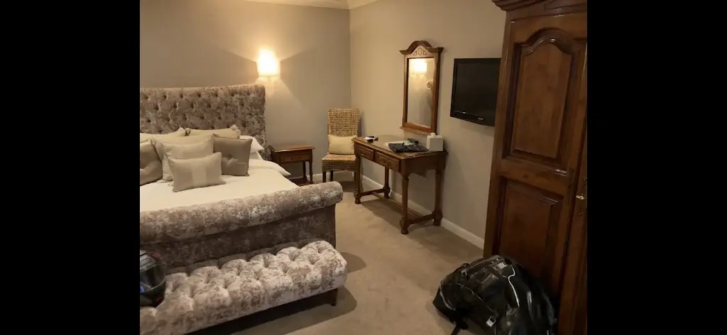 Ivar P_The Bear Hotel, Crickhowell_Crickhowell_review