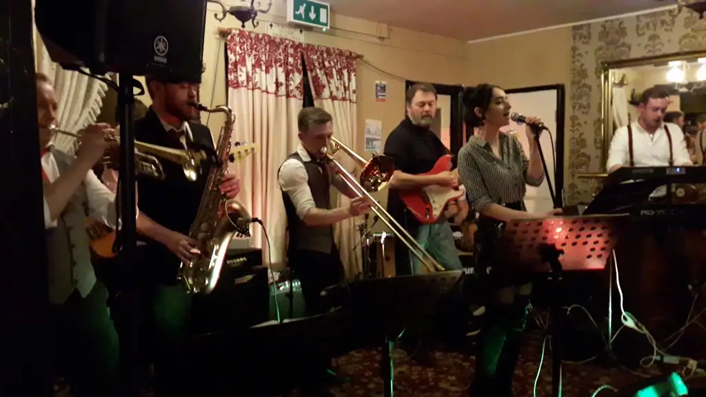 The Red Lion Coedpoeth The Bents_Coedpoeth_slider_image_2