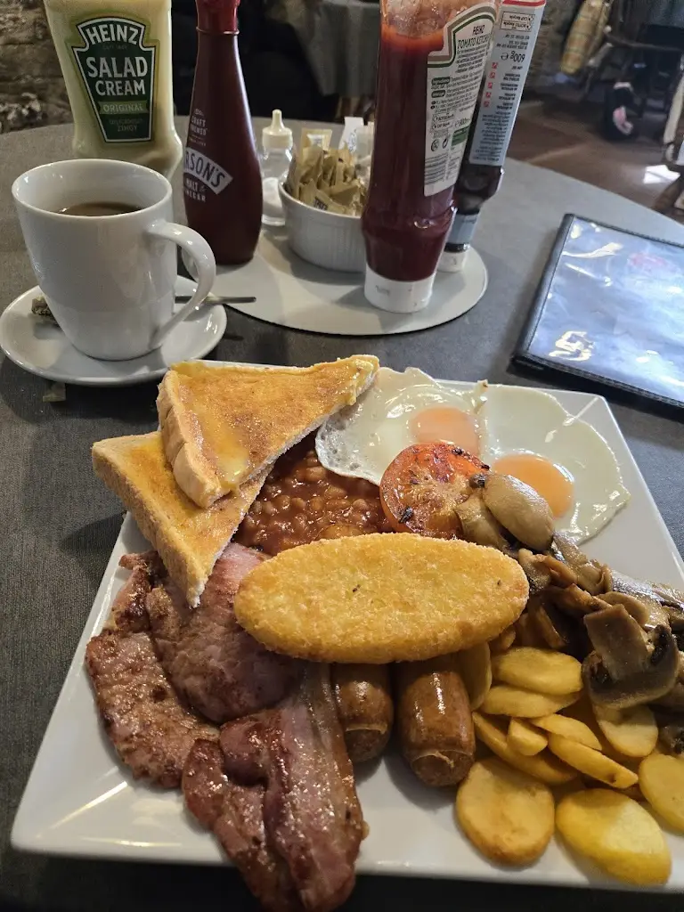James Stokes_The Drovers Cafe & Restaurant_Builth Wells_review
