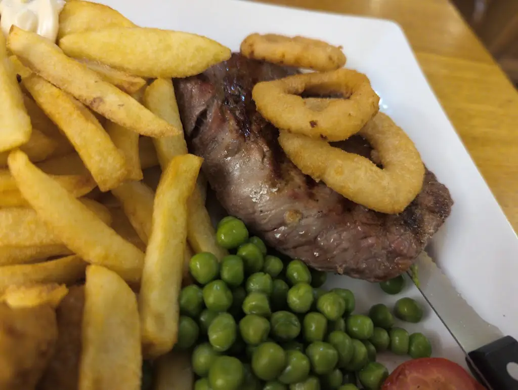 Menu_Greyhound Hotel_Builth Wells_image_4