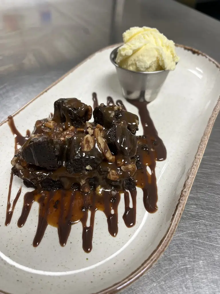 Menu_Greyhound Hotel_Builth Wells_image_7