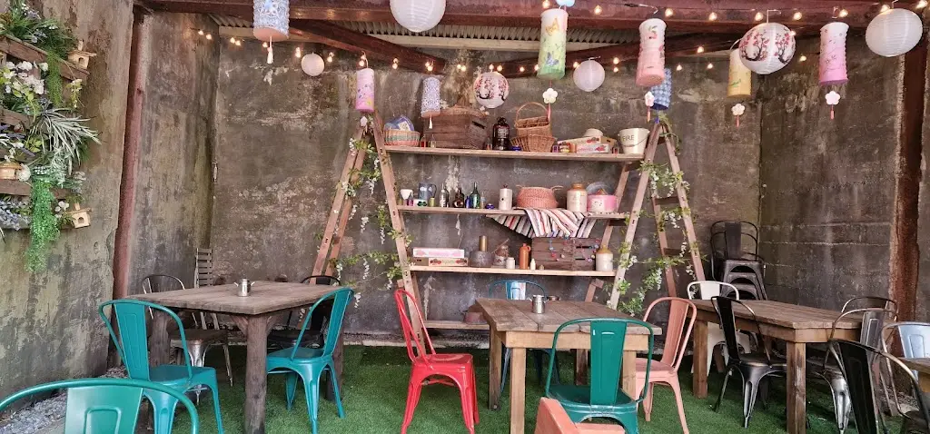 Maggie Pinkney_Georgie Porgies_Builth Wells_review