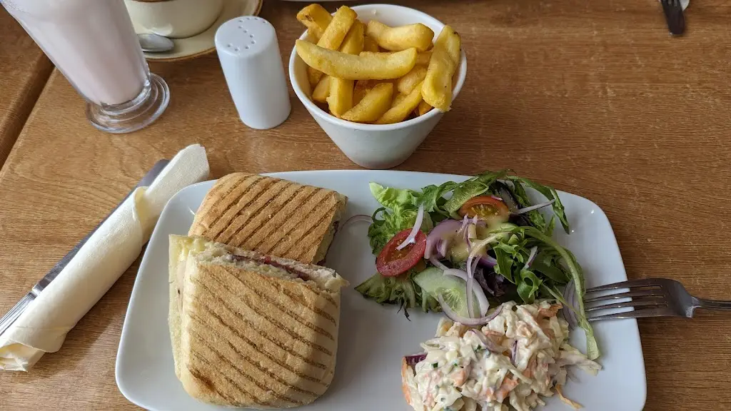 Menu_Lakeside Cafe and Catering_Builth Wells_image_8