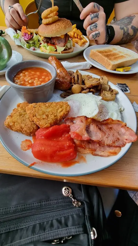 Donna_Herb Garden Café_Builth Wells_review