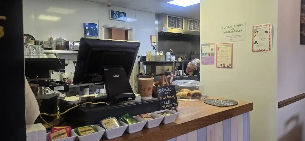 Chris Harris_Cariad Cafe_Crofty_review