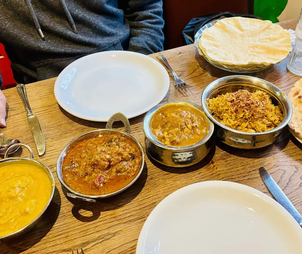 Naz Rasoi Indian Restaurant_Burry Port_slider_image_2