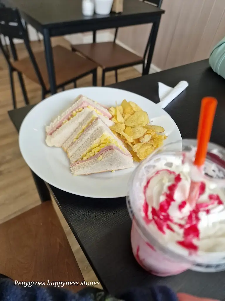 Menu_Atlantis fish and chips, Cafe & Ice Cream_Burry Port_image_8