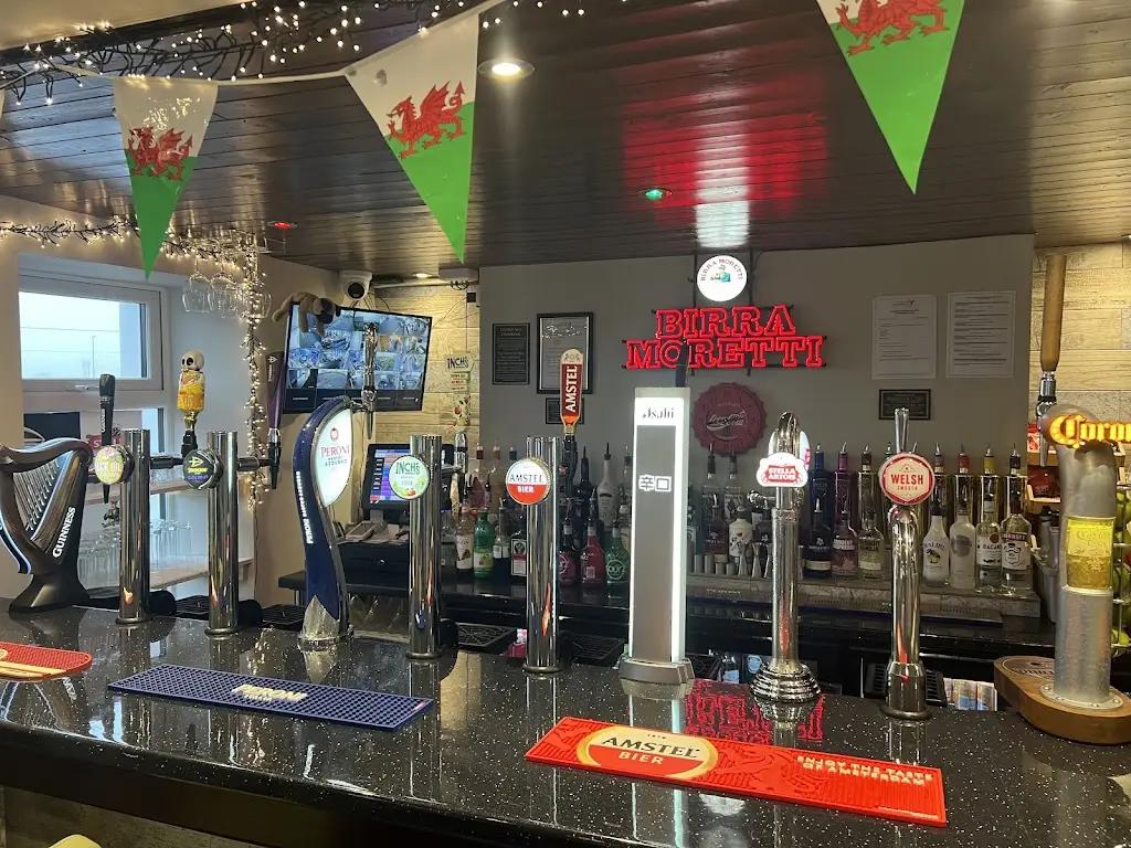 Sandhills Bar_Burry Port_slider_image_1