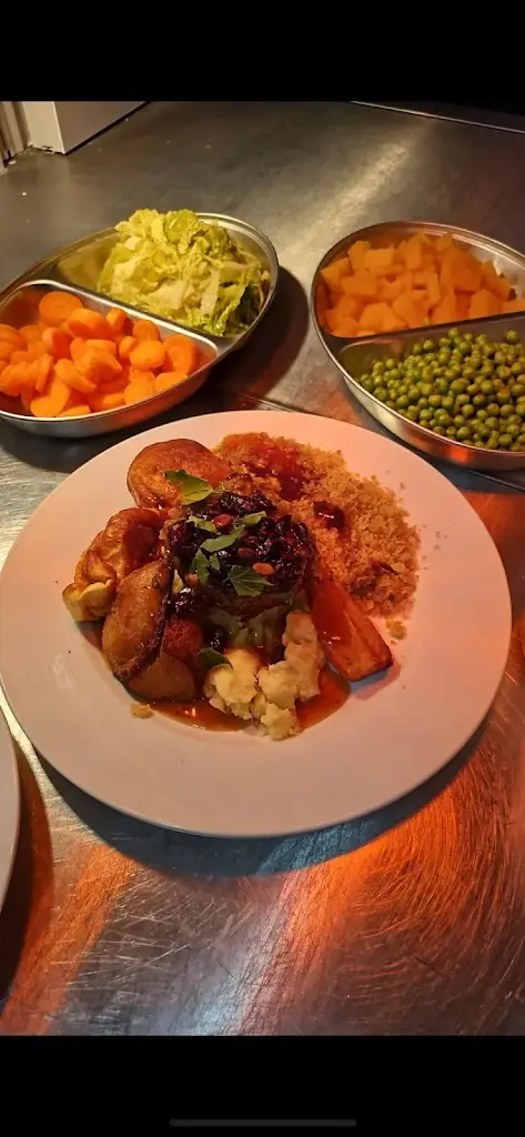 Poppies Bar and Grill_Burry Port_slider_image_2