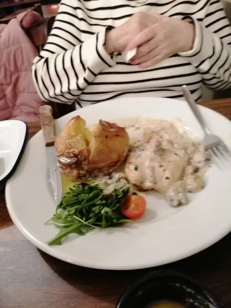 David Massey_Y Bryngwyn Newydd_Burry Port_recensione