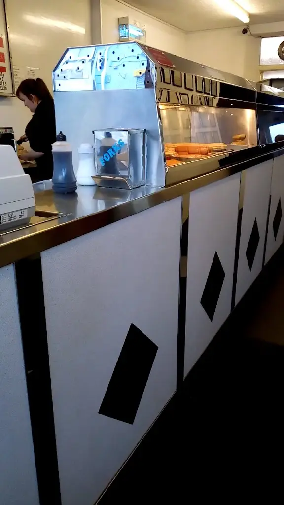 Laurian's Fish & Chips_Burry Port_slider_image_2