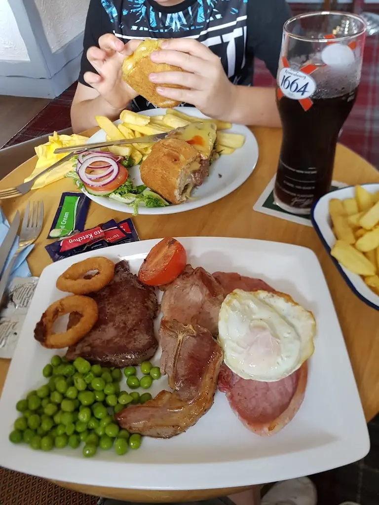 Menu_Pembrey Country Inn_Burry Port_image_9