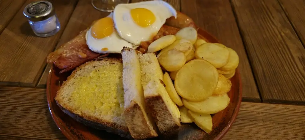 Dann T _Caffi Lolfá_Burry Port_review