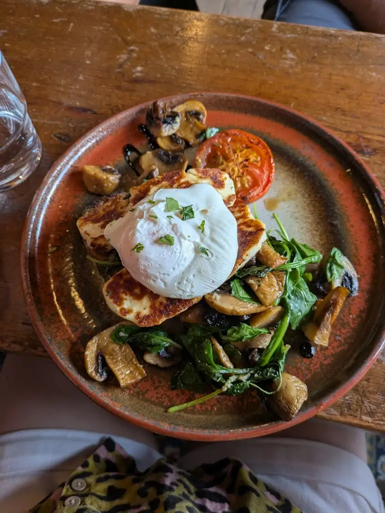Caffi Lolfá restaurant in Burry Port