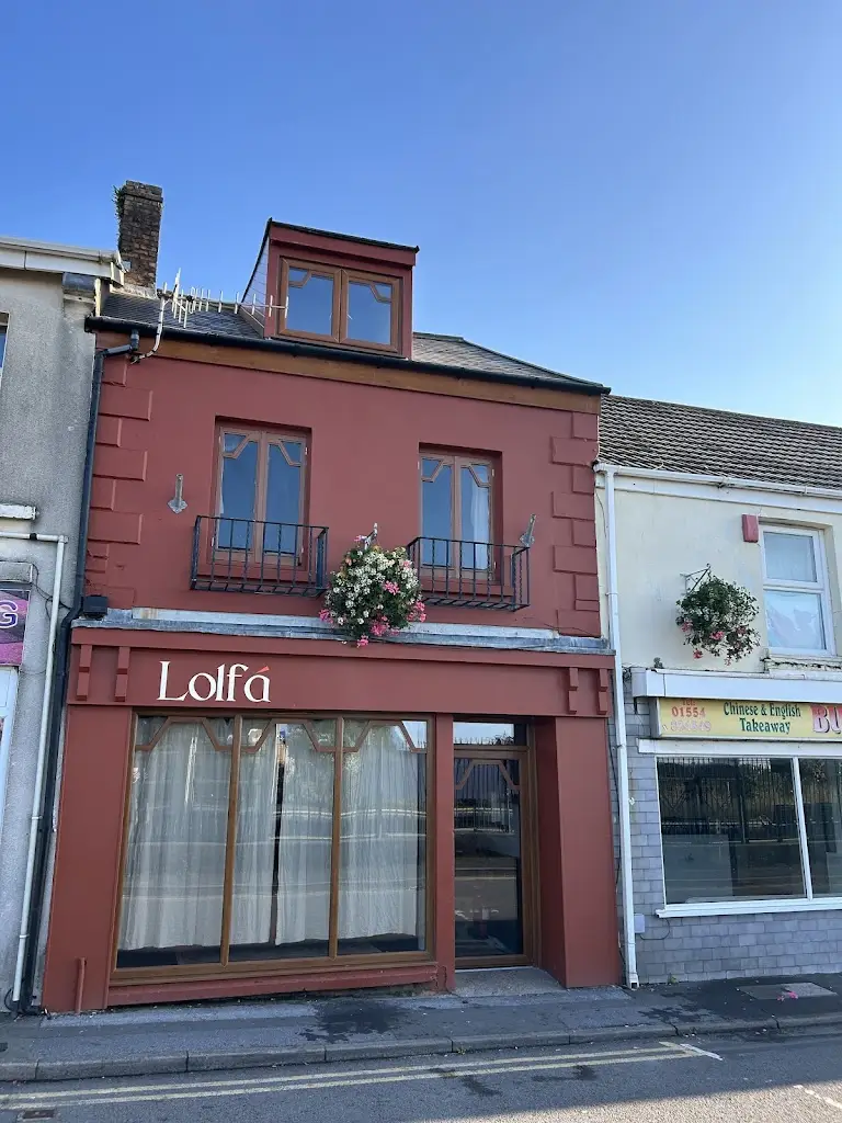 Caffi Lolfá_Burry Port_slider_image_2