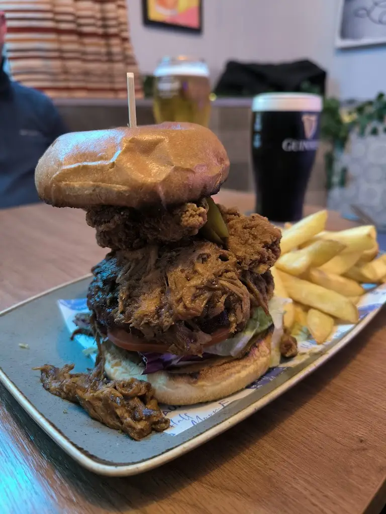 Stu White_Half Moon_Burry Port_review