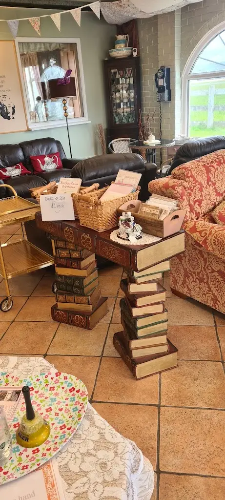 Catherine Lewis_Amelia's Vintage Tearoom_Burry Port_review