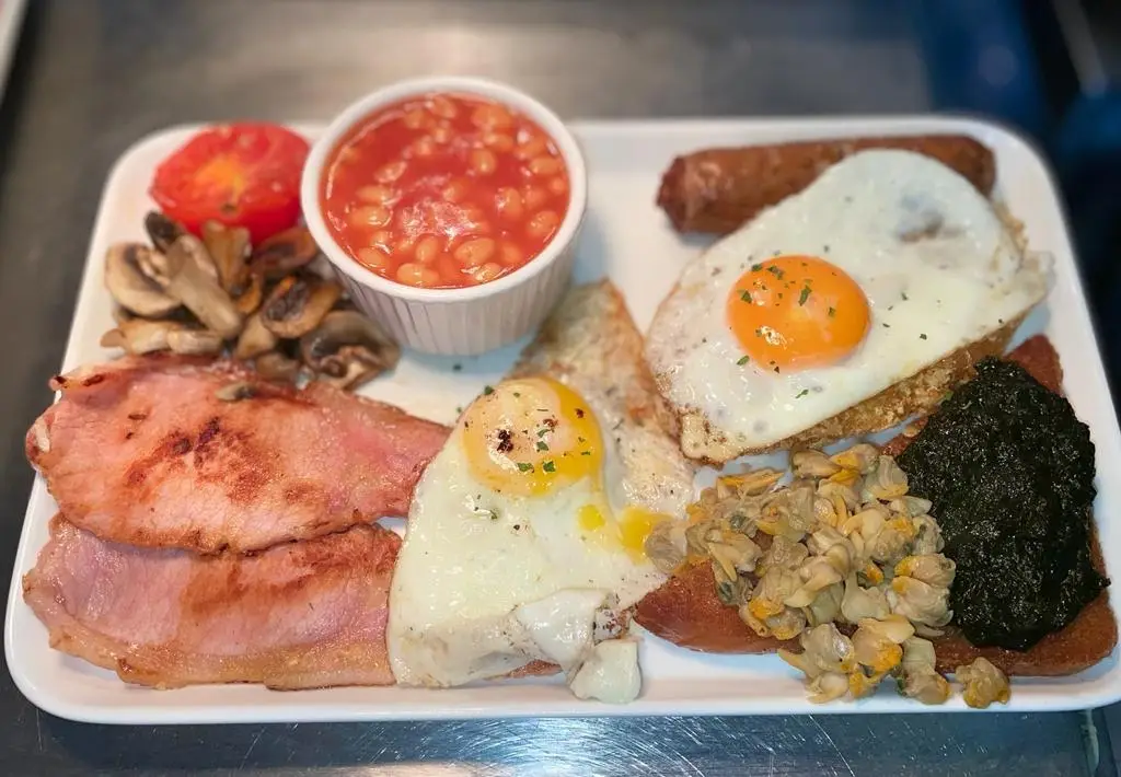 Amelia's Vintage Tearoom_Burry Port_slider_image_2