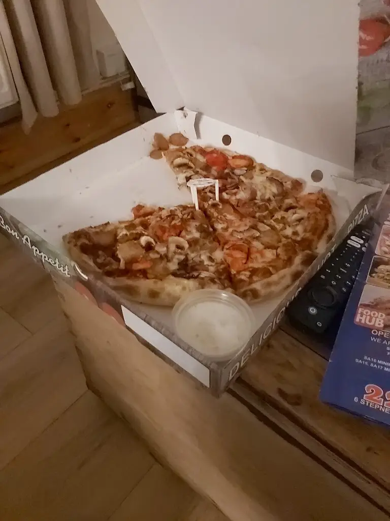 mark harris_PEPPINO'S PIZZA_Burry Port_recensione