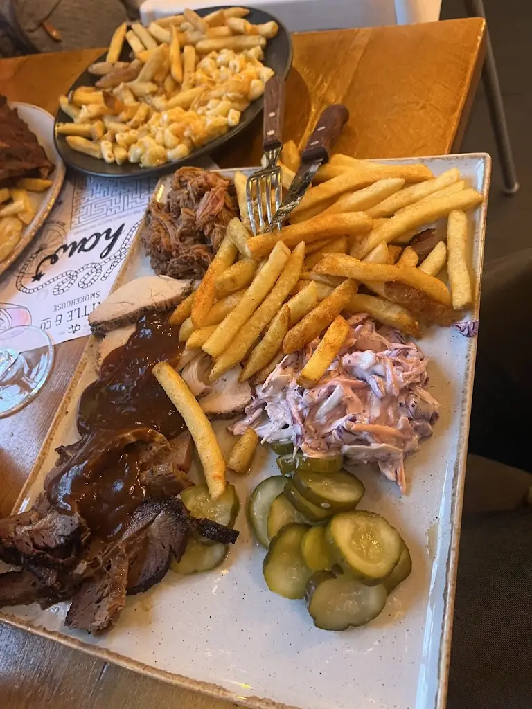 Gabriella Rees_Cattle & Co Llanelli_Burry Port_review