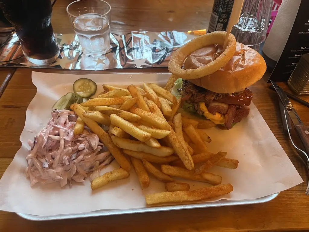 Cattle & Co Llanelli_Burry Port_slider_image_3