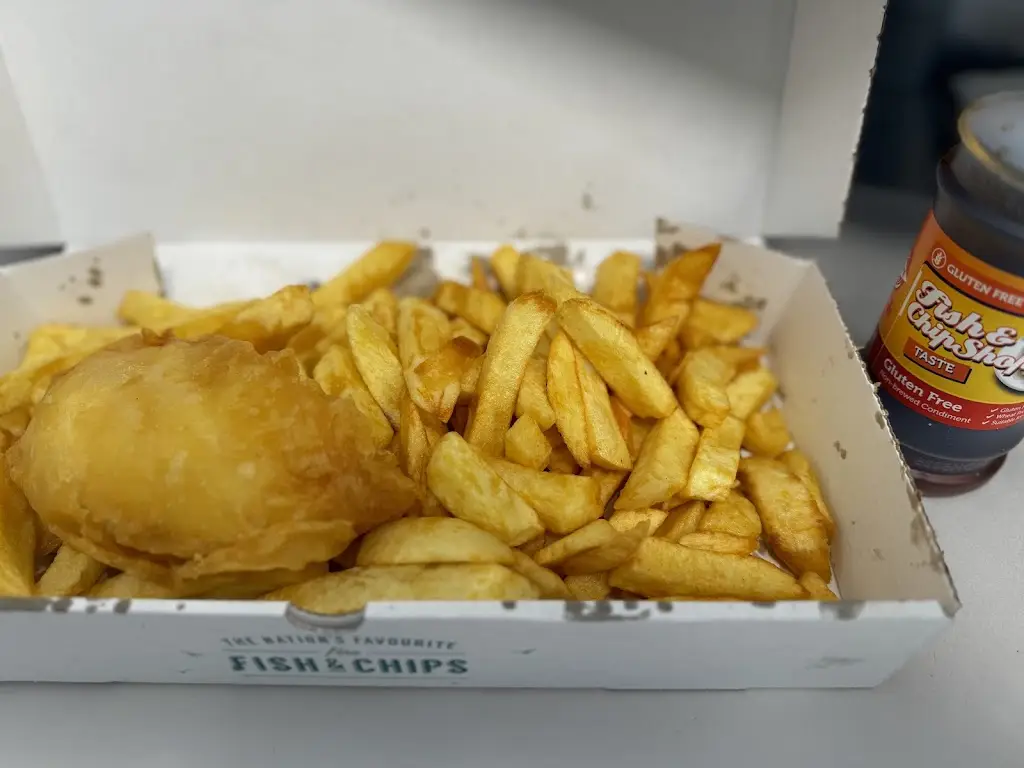 Bowen‘s Chippy_Burry Port_slider_image_2