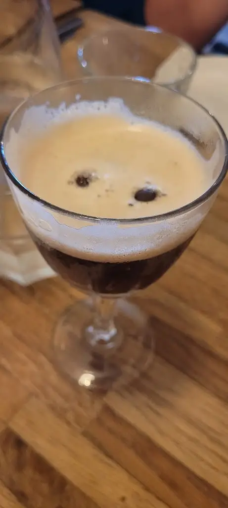 Danielle Holroyd_The Phoenix Italian_Burry Port_review