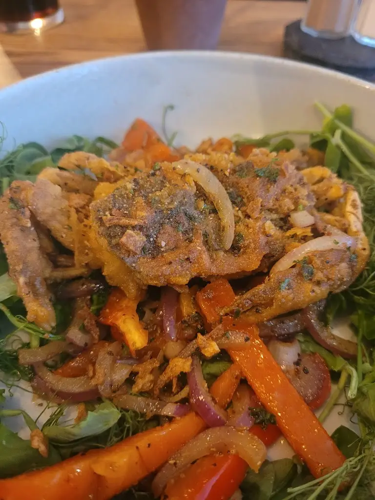 Rachel Povey_Tafarn Morlais_Cross Hands_review