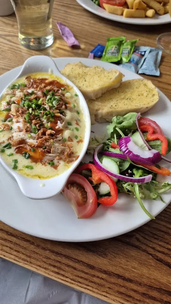 Louisa Calcutt_Tafarn-Y-Phoenix_Cross Hands_review