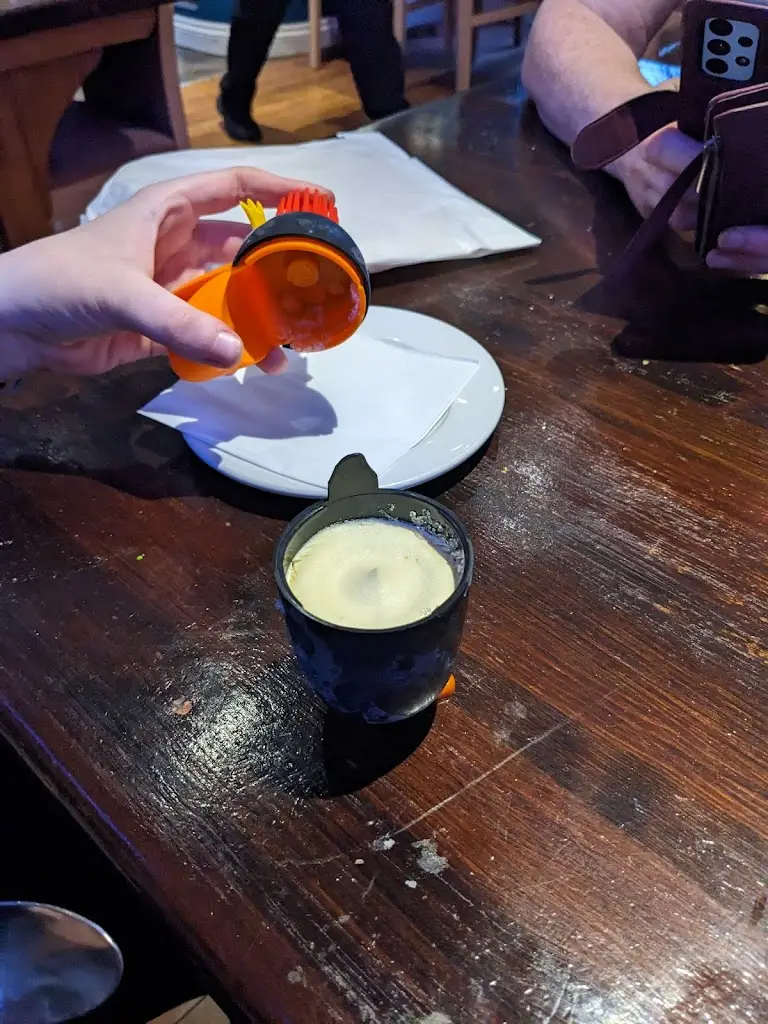 Menu_Dwbis_Cross Hands_image_8