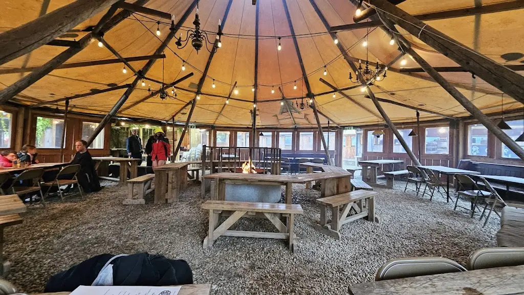 Pizzatipi restaurant in Cardigan