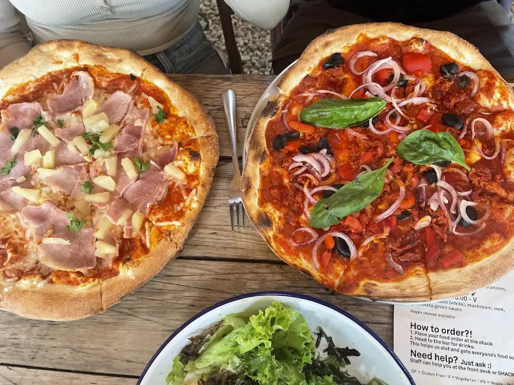 Pizzatipi_Cardigan_slider_image_3