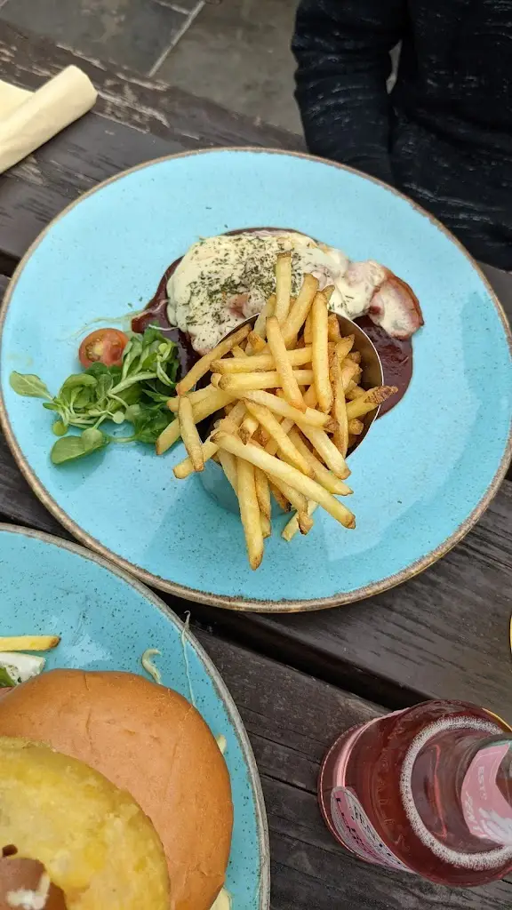 Menu_The Grosvenor_Cardigan_image_8