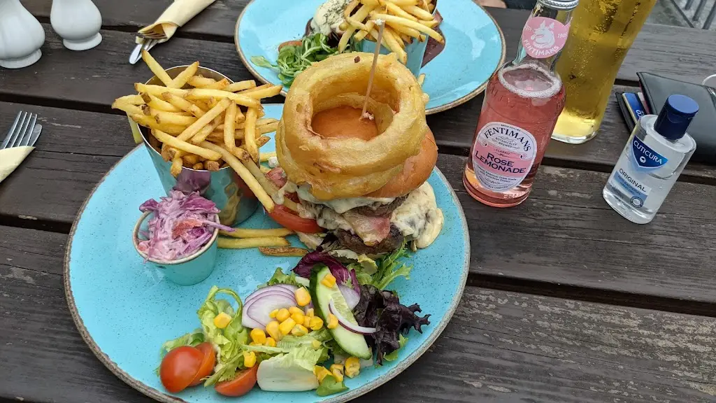 The Grosvenor_Cardigan_slider_image_2